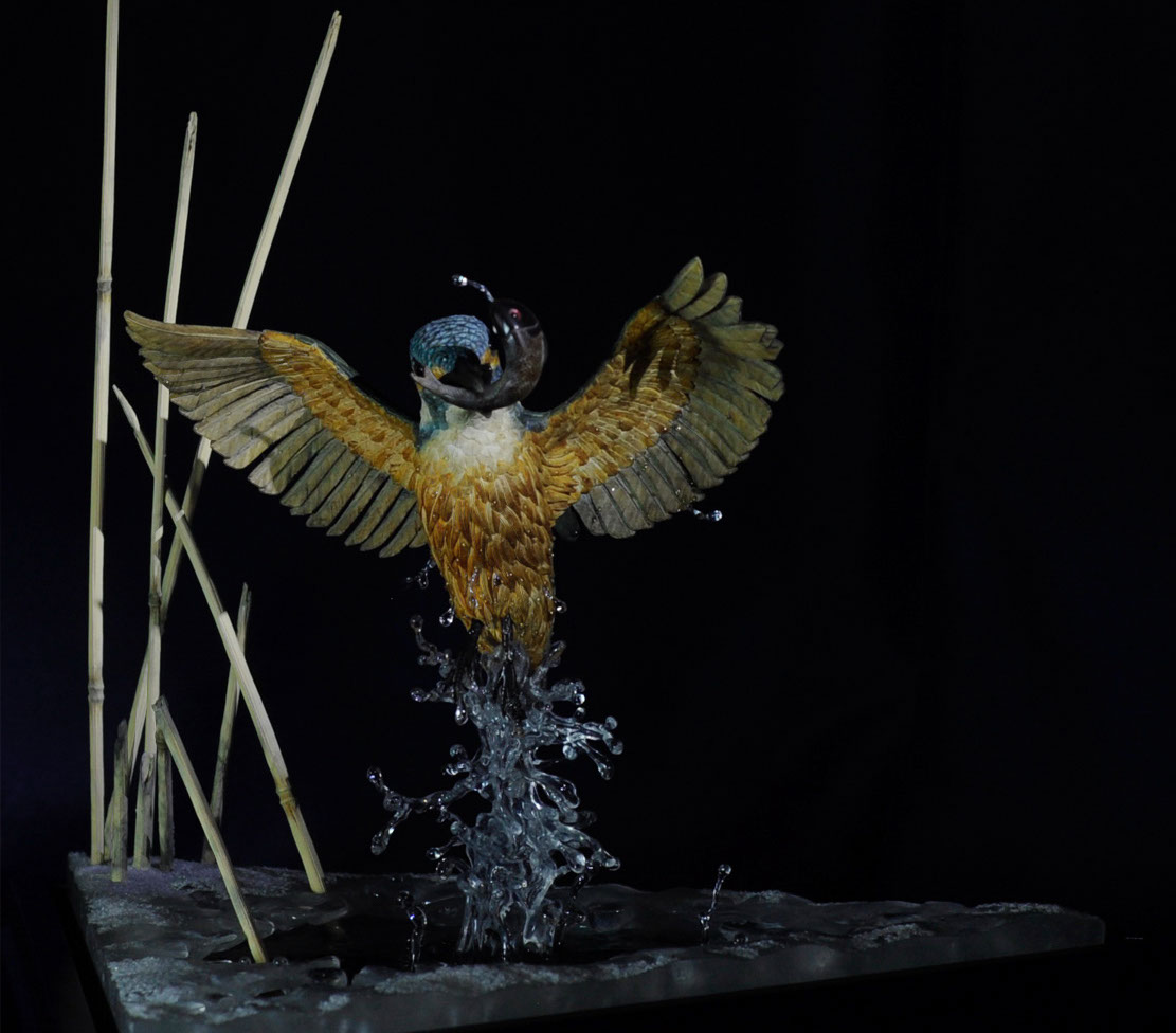 Eisvogel, Kingfisher, Watersplash, Hunting, Fish, Cornel, Schneider, Boxwood, Buchsbaum, jpeg, jpg, scuplture, Schnitzerei, Carving, okimono
