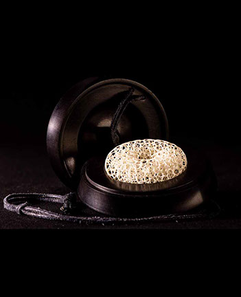 viper around branch, Cornel, Schneider, Boxwood, Buchsbaum,  jpeg, jpg, scuplture, Schnitzerei, Carving, okimono