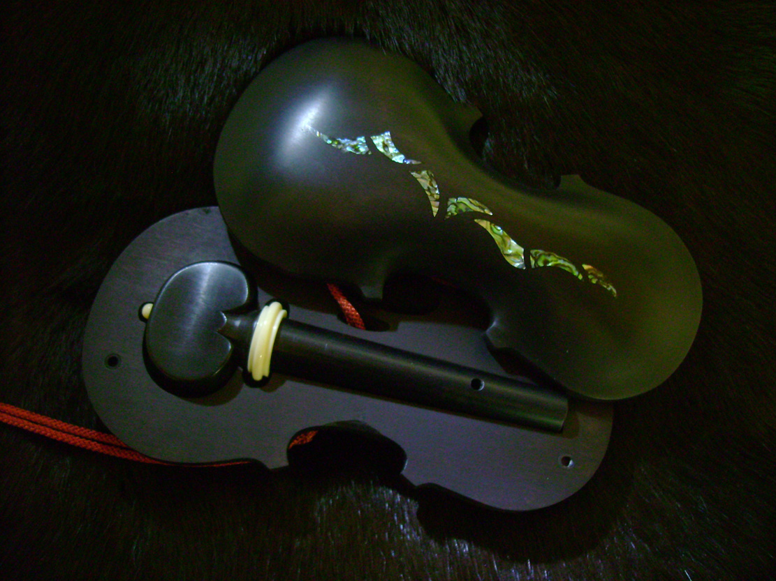 Violin-embryo, Geige, Cellowirbel, Cello tuning peg, smallest violin, Cornel, Schneider, Boxwood, Buchsbaum,  jpeg, jpg, scuplture, Schnitzerei,