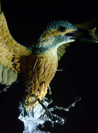 Eisvogel, Kingfisher, Watersplash, Hunting, Fish, Cornel, Schneider, Boxwood, Buchsbaum, jpeg, jpg, scuplture, Schnitzerei, Carving, okimono