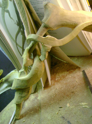 Catch me if you can, Eidechse, Lizard, Boxwood, Buchsbaum, tools, work in process,  jpeg, jpg, scuplture, Schnitzerei, Carving, okimono
