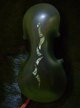 Violin-embryo, Geige, Cellowirbel, Cello tuning peg, smallest violin, Cornel, Schneider, Boxwood, Buchsbaum,  jpeg, jpg, scuplture, Schnitzerei,