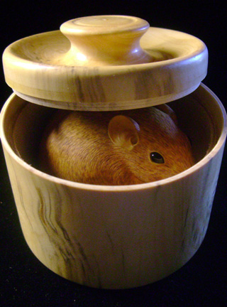 HOMMAGE À TOMOKAZU, rat, ratte, box, Cornel, Schneider, Boxwood, Buchsbaum,  jpeg, jpg, scuplture, Schnitzerei, Carving, netsuke