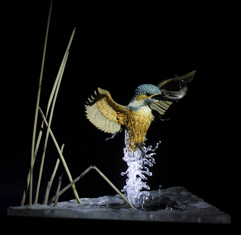 Eisvogel, Kingfisher, Watersplash, Hunting, Fish, Cornel, Schneider, Boxwood, Buchsbaum, jpeg, jpg, scuplture, Schnitzerei, Carving, okimono