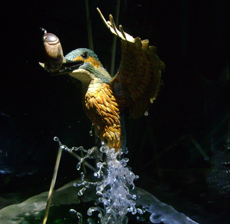 Eisvogel, Kingfisher, Watersplash, Hunting, Fish, Cornel, Schneider, Boxwood, Buchsbaum, jpeg, jpg, scuplture, Schnitzerei, Carving, okimono