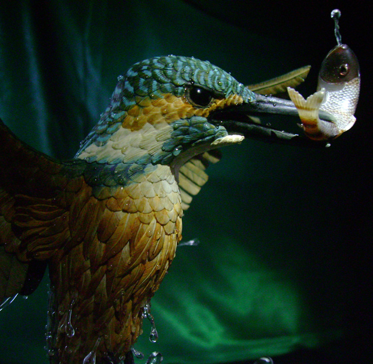 Eisvogel, Kingfisher, Watersplash, Hunting, Fish, Cornel, Schneider, Boxwood, Buchsbaum, jpeg, jpg, scuplture, Schnitzerei, Carving, okimono