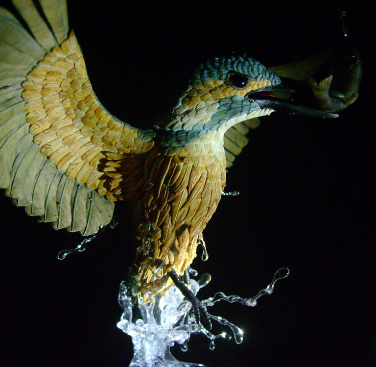 Eisvogel, Kingfisher, Watersplash, Hunting, Fish, Cornel, Schneider, Boxwood, Buchsbaum, jpeg, jpg, scuplture, Schnitzerei, Carving, okimono