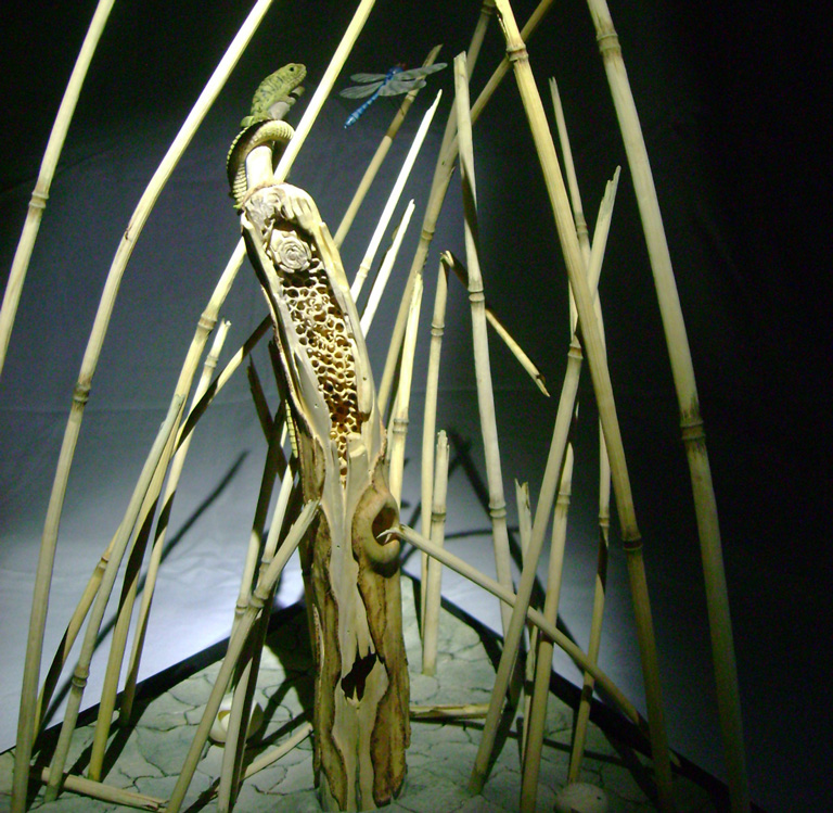 Catch me if you can,Libelle, Dragonfly, Eidechse, Lizard, Boxwood, Buchsbaum,  jpeg, jpg, scuplture, Schnitzerei, Carving, okimono