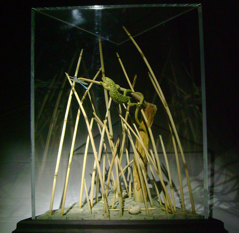 Catch me if you can,Libelle, Dragonfly, Eidechse, Lizard, Boxwood, Buchsbaum,  jpeg, jpg, scuplture, Schnitzerei, Carving, okimono