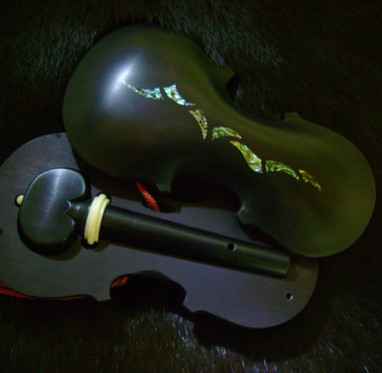 Violin-embryo, Geige, Cellowirbel, Cello tuning peg, smallest violin, Cornel, Schneider, Boxwood, Buchsbaum,  jpeg, jpg, scuplture, Schnitzerei,