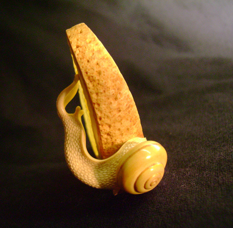 orangesnail, Cornel, Schneider, Boxwood, Buchsbaum,  amber, bernstein, ebony, jpeg, jpg, scuplture, Schnitzerei, Carving, netsuke