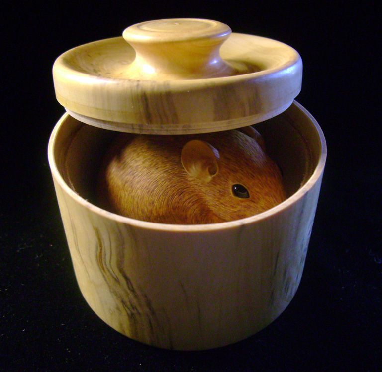 HOMMAGE À TOMOKAZU, rat, ratte, box, Cornel, Schneider, Boxwood, Buchsbaum,  jpeg, jpg, scuplture, Schnitzerei, Carving, netsuke